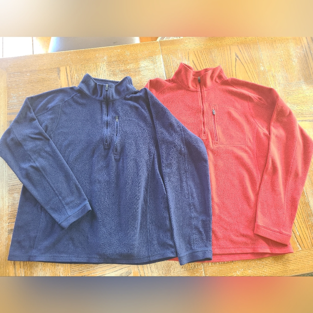 LL Bean, pair of men's fleece! size M reg, Red and Dark Blue
